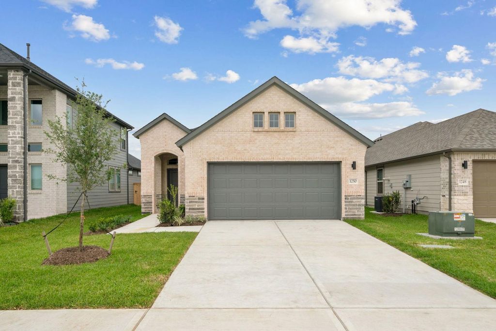 1250 Minorca Street, Huffman, TX 77336