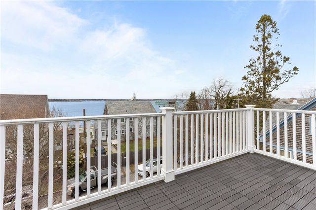 17 Bayside Avenue, Newport, RI 02840