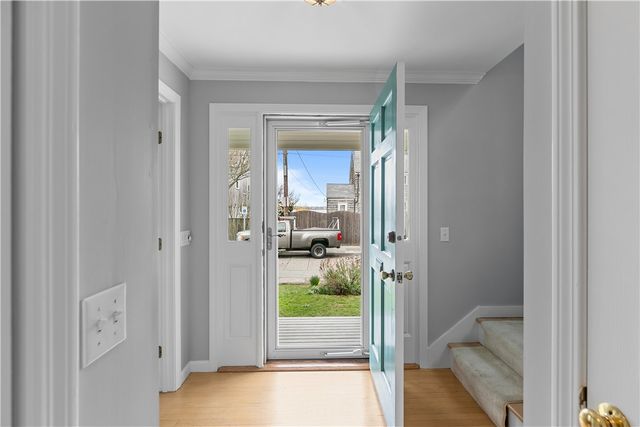 17 Bayside Avenue, Newport, RI 02840