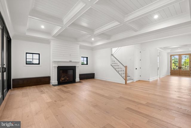 38652 JOHN WOLFORD RD, Waterford, VA 20197