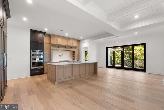 38652 JOHN WOLFORD RD, Waterford, VA 20197