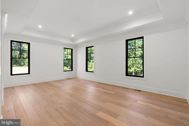 38652 JOHN WOLFORD RD, Waterford, VA 20197