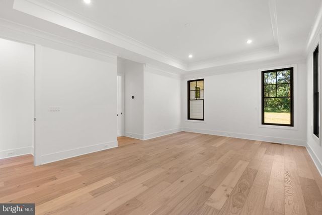 38652 JOHN WOLFORD RD, Waterford, VA 20197