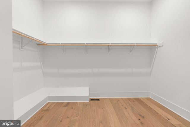 38652 JOHN WOLFORD RD, Waterford, VA 20197