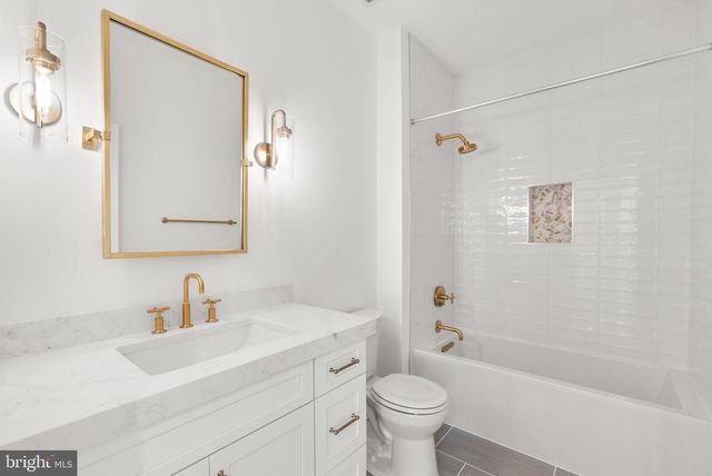 38652 JOHN WOLFORD RD, Waterford, VA 20197