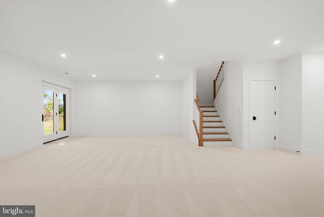 38652 JOHN WOLFORD RD, Waterford, VA 20197