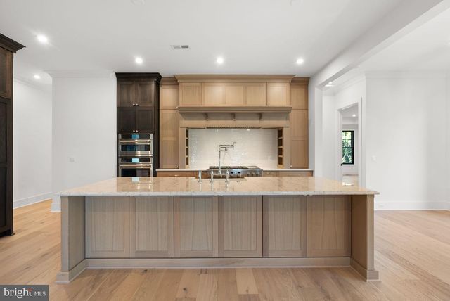 38652 JOHN WOLFORD RD, Waterford, VA 20197