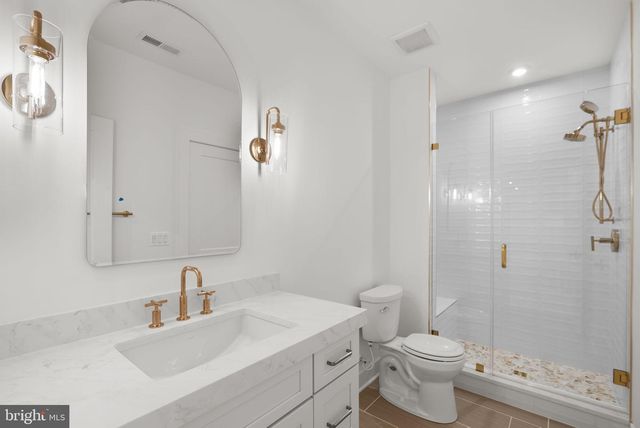 38652 JOHN WOLFORD RD, Waterford, VA 20197