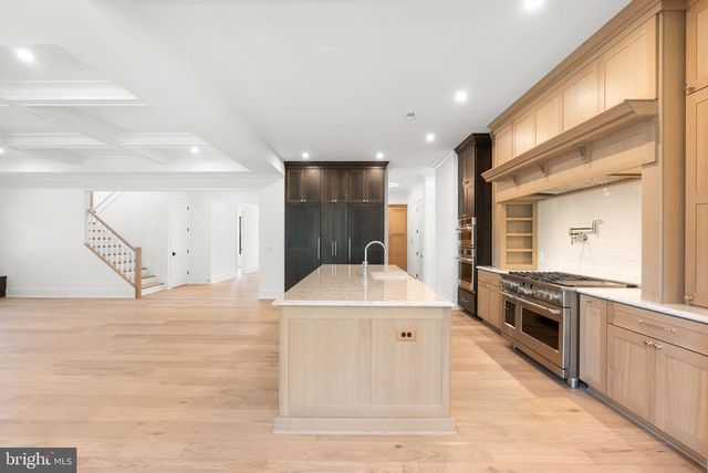 38652 JOHN WOLFORD RD, Waterford, VA 20197