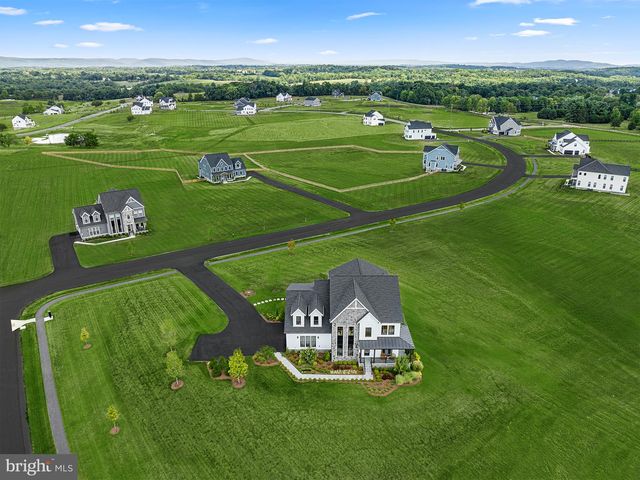 38652 JOHN WOLFORD RD, Waterford, VA 20197