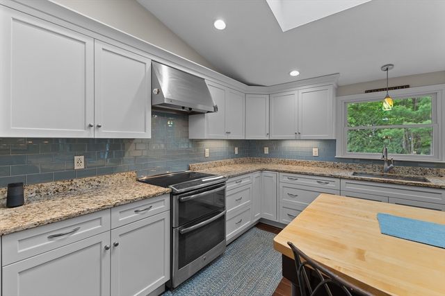 45 Wachusett Ave, Shrewsbury, MA 01545