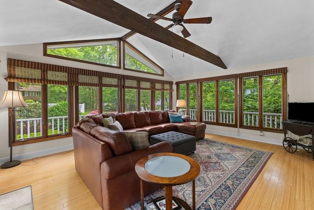 45 Wachusett Ave, Shrewsbury, MA 01545
