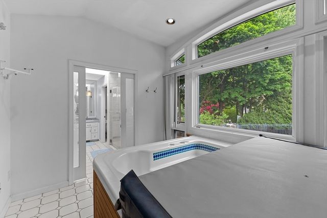 45 Wachusett Ave, Shrewsbury, MA 01545