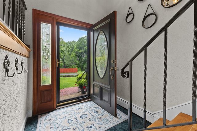 45 Wachusett Ave, Shrewsbury, MA 01545