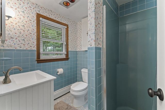 45 Wachusett Ave, Shrewsbury, MA 01545