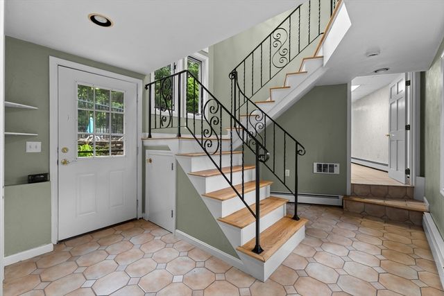 45 Wachusett Ave, Shrewsbury, MA 01545