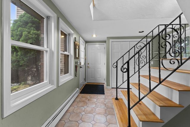45 Wachusett Ave, Shrewsbury, MA 01545
