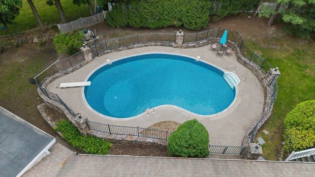 45 Wachusett Ave, Shrewsbury, MA 01545