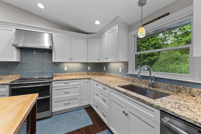 45 Wachusett Ave, Shrewsbury, MA 01545
