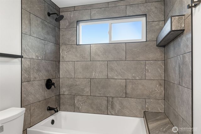 655 Union Ave NE, Renton, WA 98059