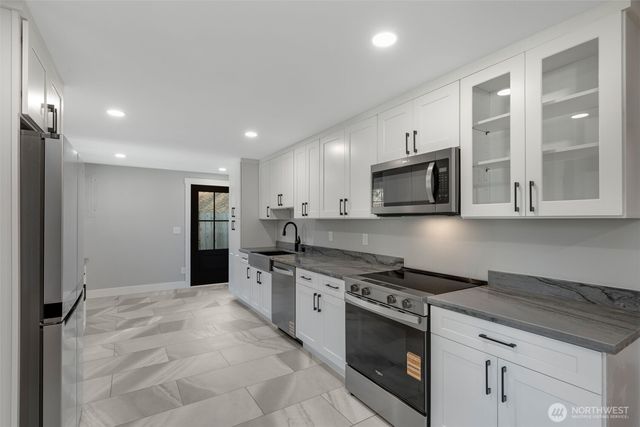 655 Union Ave NE, Renton, WA 98059