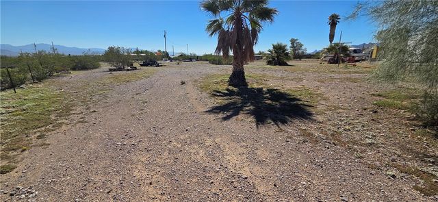 820 S Elfrida Road, Golden Valley, AZ 86413