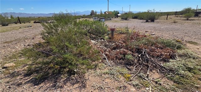 820 S Elfrida Road, Golden Valley, AZ 86413