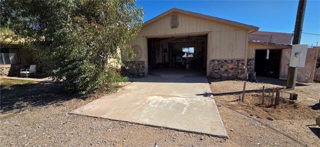 820 S Elfrida Road, Golden Valley, AZ 86413