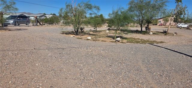 820 S Elfrida Road, Golden Valley, AZ 86413