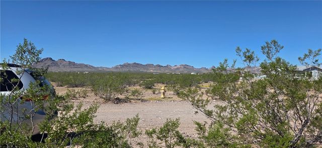 820 S Elfrida Road, Golden Valley, AZ 86413