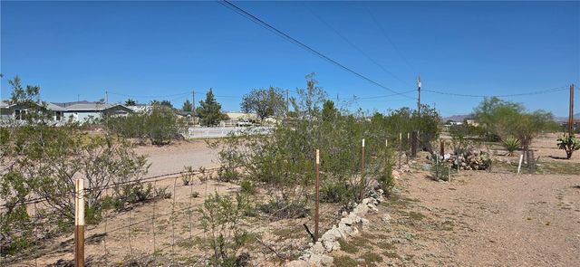 820 S Elfrida Road, Golden Valley, AZ 86413