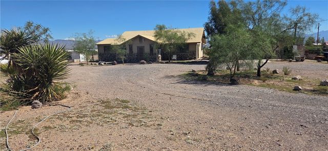 820 S Elfrida Road, Golden Valley, AZ 86413