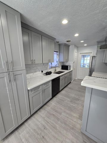 11606 Glenhollow Drive, Houston, TX 77048