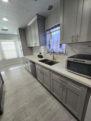 11606 Glenhollow Drive, Houston, TX 77048