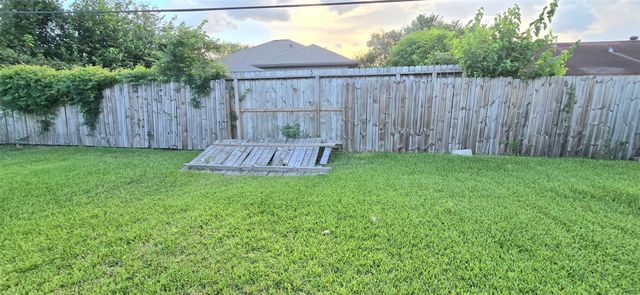 11606 Glenhollow Drive, Houston, TX 77048