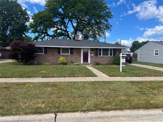35544 Thames Street, Westland, MI 48186