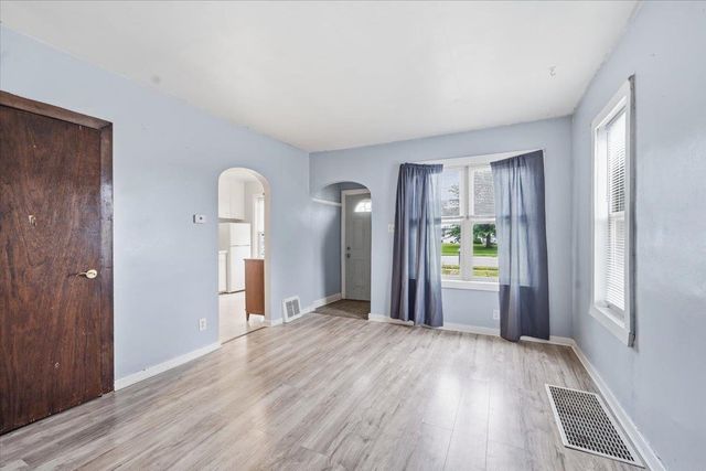 744 Central Avenue, Evansdale, IA 50707
