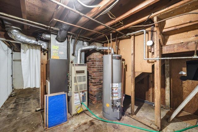 744 Central Avenue, Evansdale, IA 50707