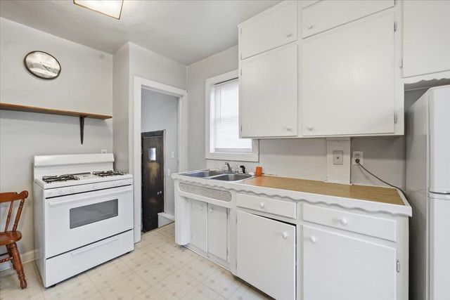 744 Central Avenue, Evansdale, IA 50707
