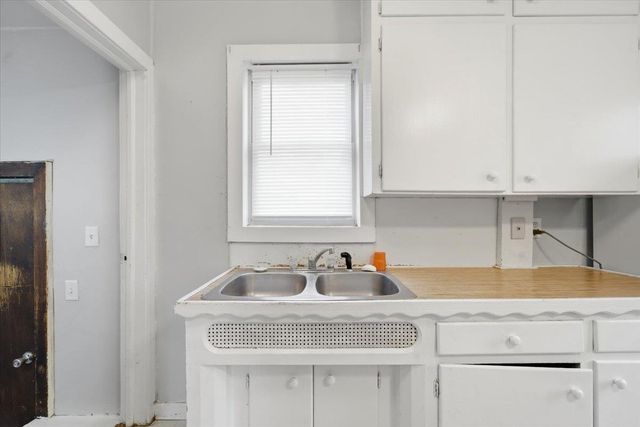 744 Central Avenue, Evansdale, IA 50707