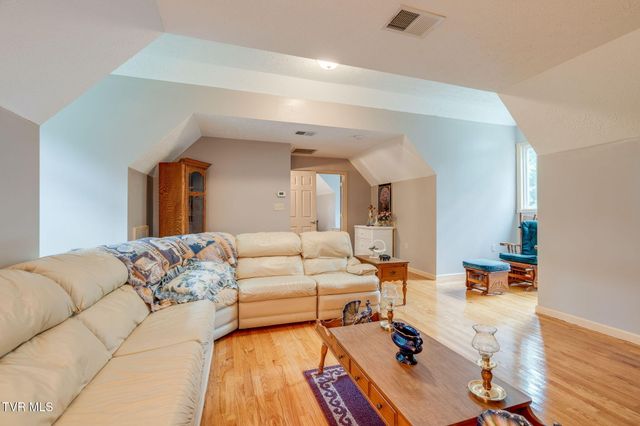 149 Plazz Avenue, Johnson City, TN 37601