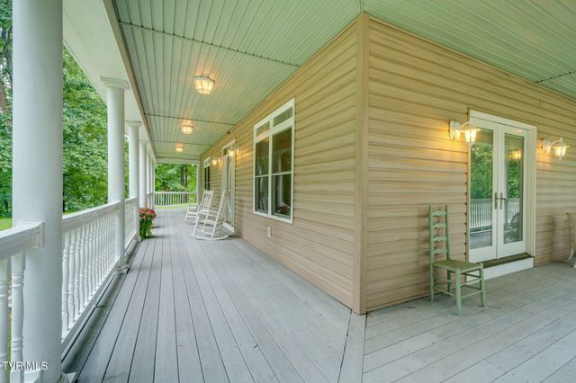 149 Plazz Avenue, Johnson City, TN 37601