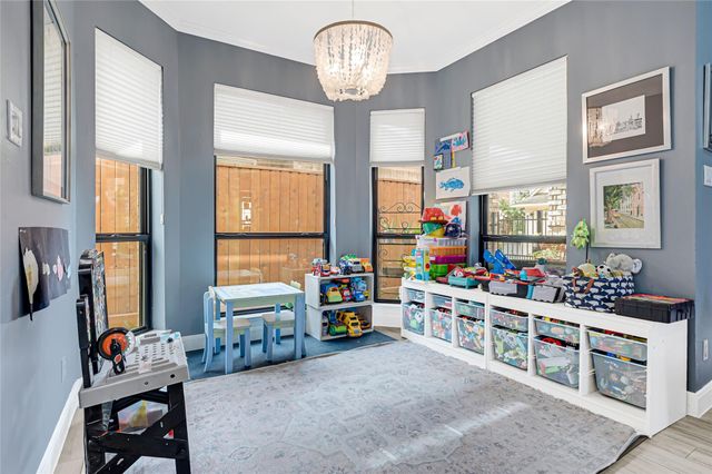 1211 Ridgewood Place, Houston, TX 77055
