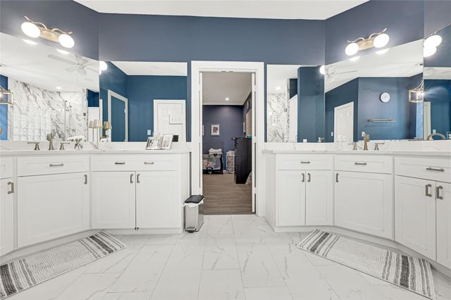 1211 Ridgewood Place, Houston, TX 77055