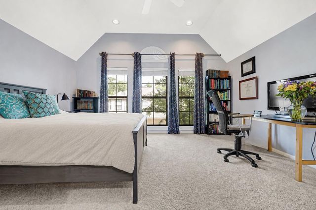 1211 Ridgewood Place, Houston, TX 77055