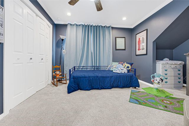 1211 Ridgewood Place, Houston, TX 77055
