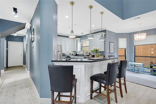 1211 Ridgewood Place, Houston, TX 77055