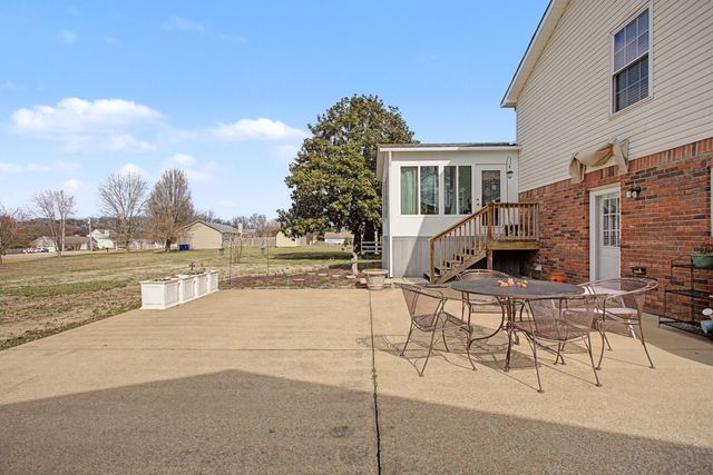 397 Canaan Rd, Columbia, TN 38401