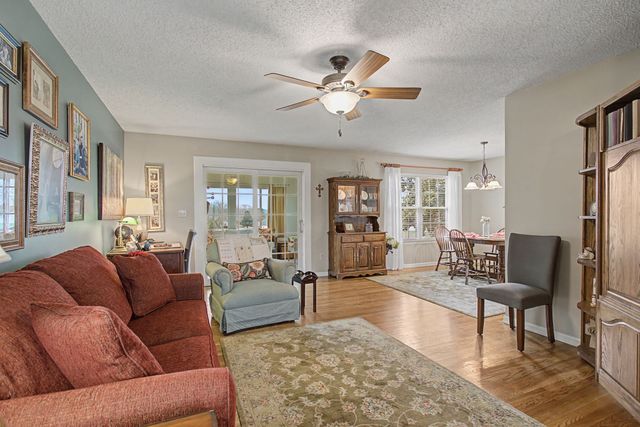 397 Canaan Rd, Columbia, TN 38401