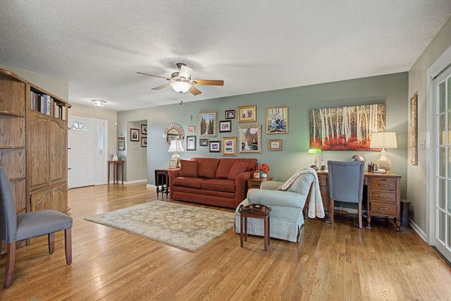 397 Canaan Rd, Columbia, TN 38401